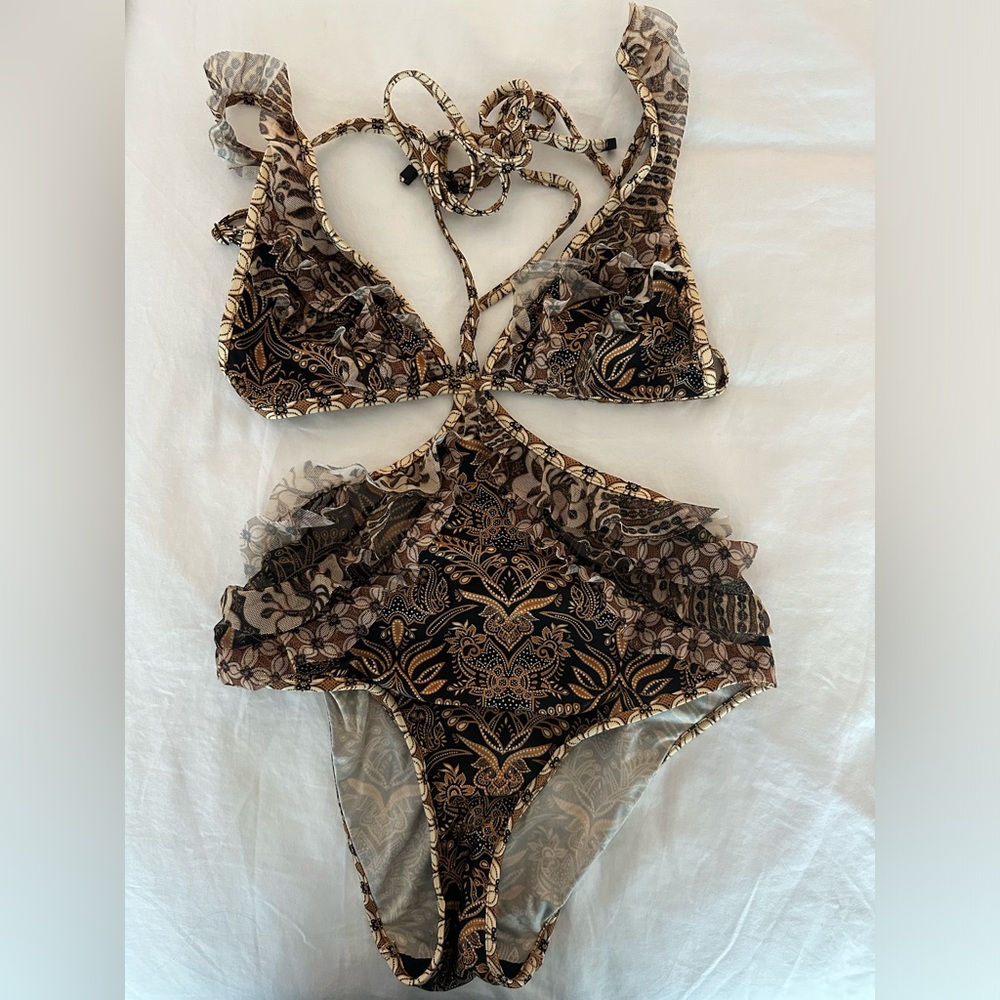 Zimmermann One Piece Ruffle Swimsuit in Size 0
